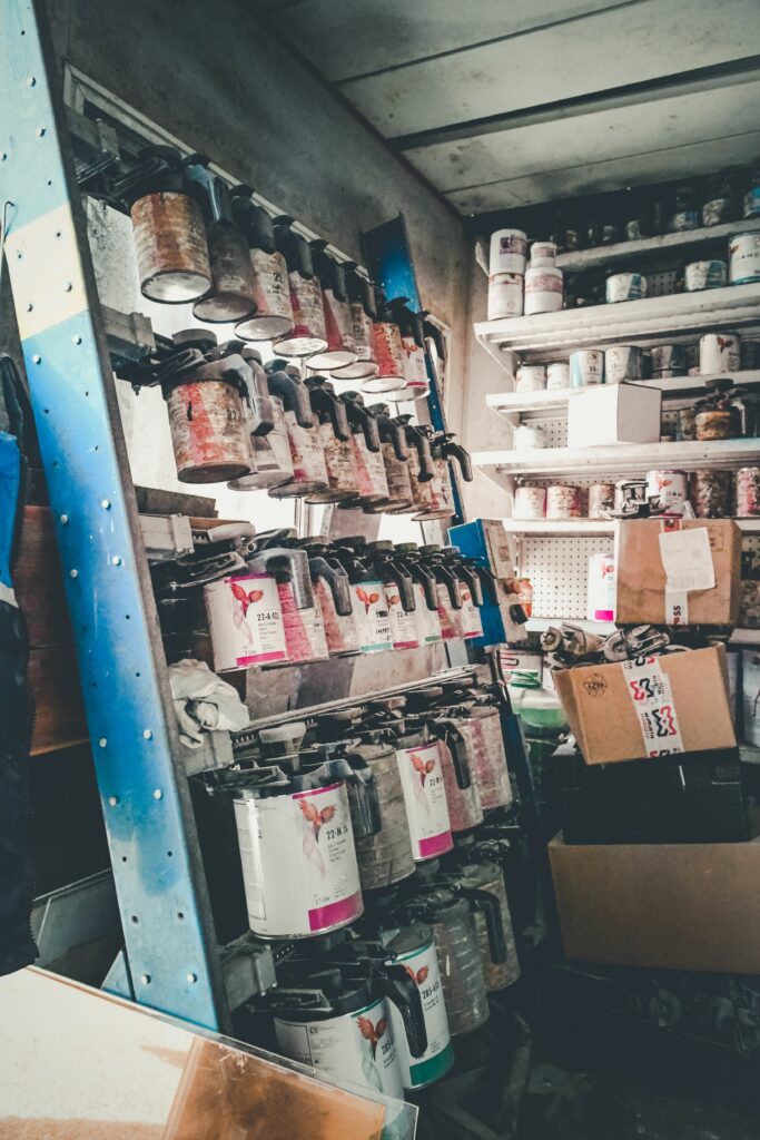 Etageres pots peinture custom aerosphere