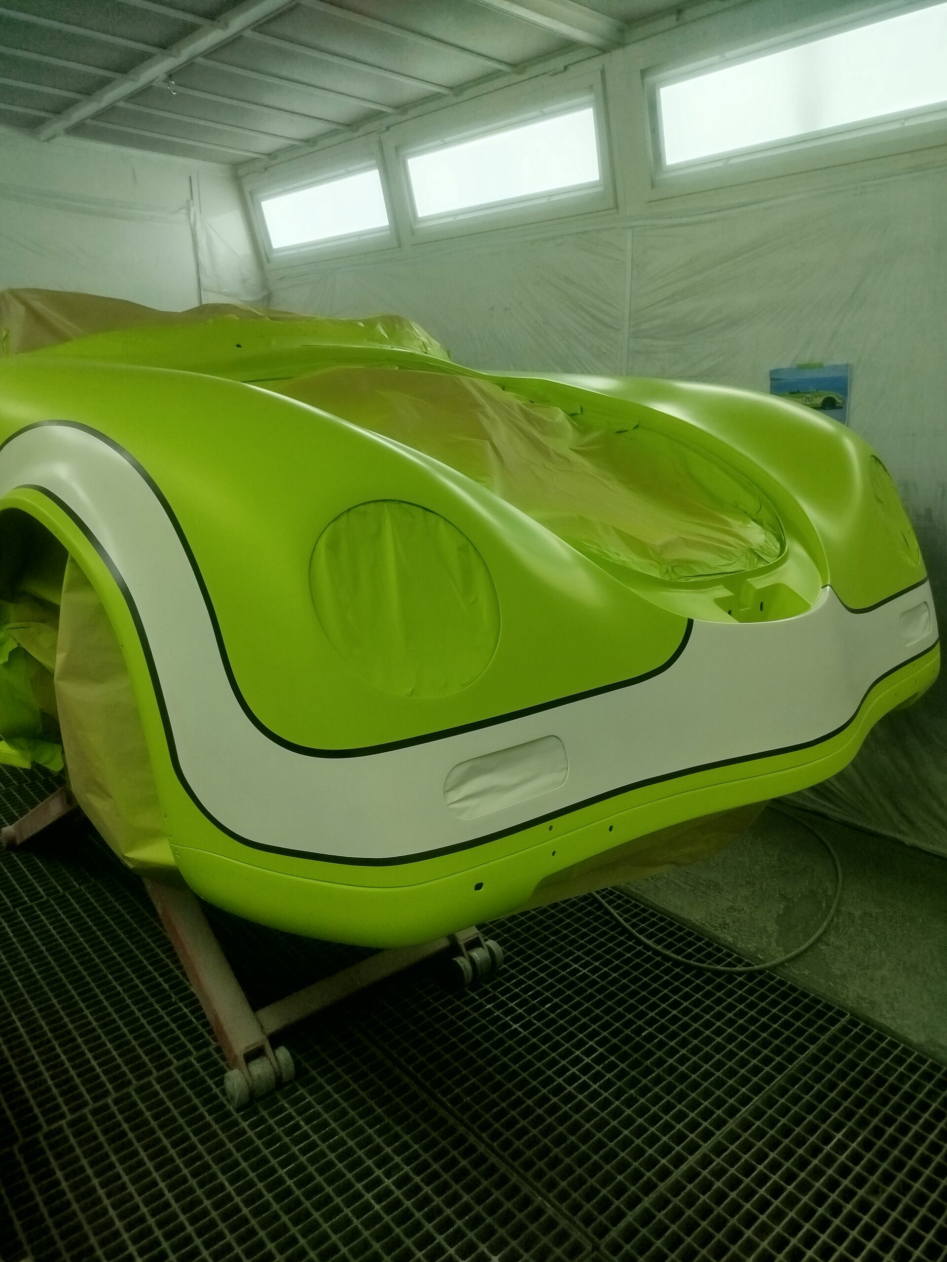 Pgo speedster finition vernis vert anis trois quarts arriere